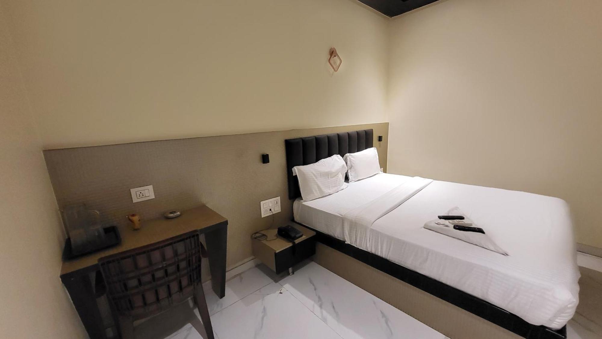 Fabhotel Prime Land - Nr Bkc Mumbai Eksteriør bilde